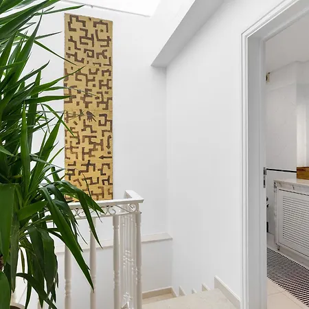 Lägenhet Whome Campo De Ourique 1br Duplex With Ac Lisboa